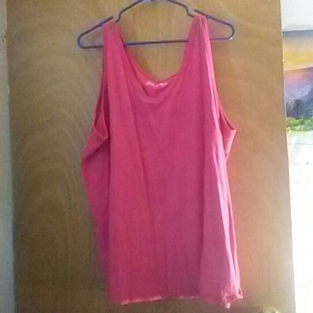 Pink tank top